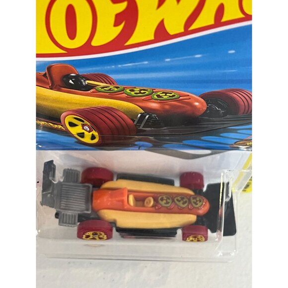 Hot Wheels Street Wiener 2024 Fast Foodie 95/250 1:64 Diecast Car - Picture 5 of 8